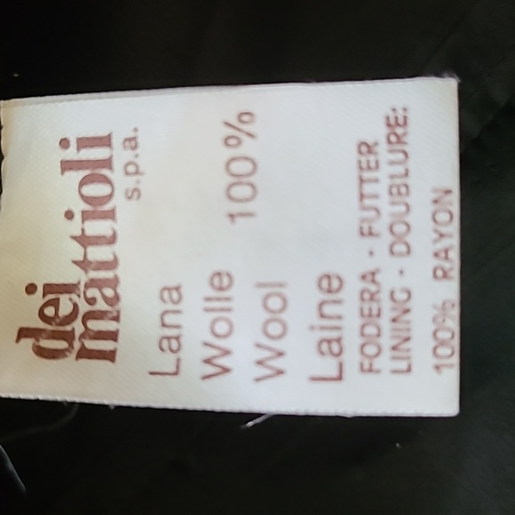 Gianfranco Ferre blazer vintage chic size 42 black wool with gold accent buttons - Picture 10 of 13